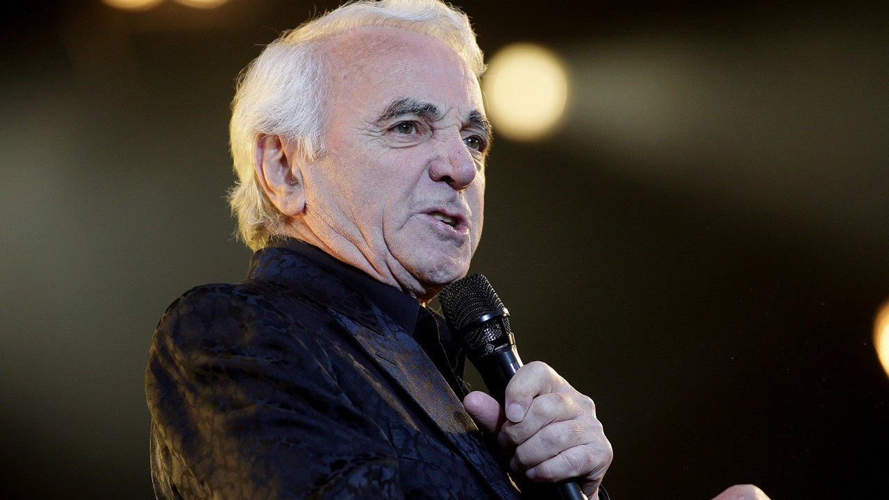 Charles Aznavour annule deux concerts suite à un tour de rein